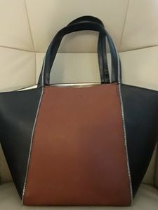 Beautiful two tone Tote (New without tag)